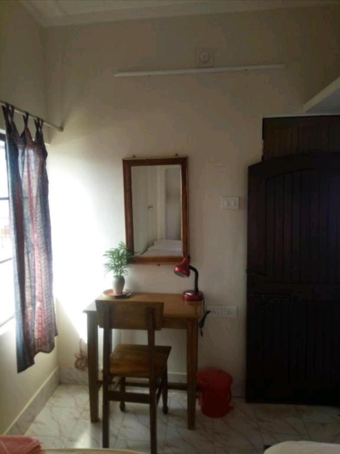 Monalisa Hostel Varanasi Exterior photo