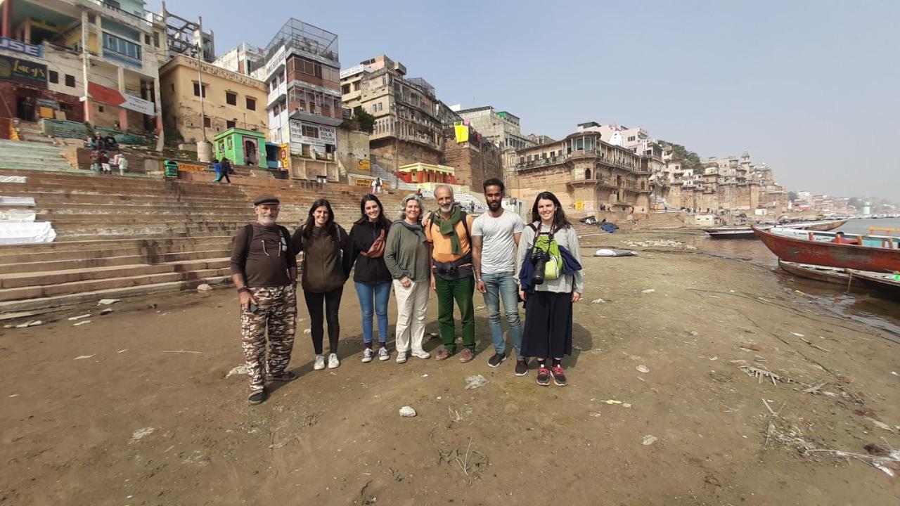 Monalisa Hostel Varanasi Exterior photo